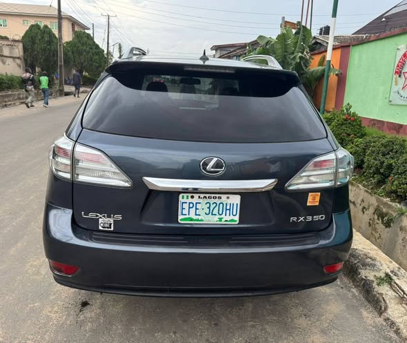A picture of Lexus RX 350 010 Registered