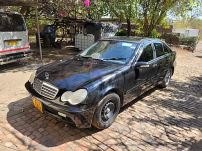 classifieds/cars mercedes