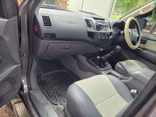 A picture of Hilux nzur sana