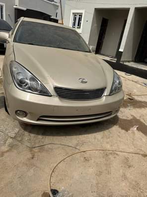 A picture of GOLD A Foreign Used Lexus ES330 2003 Model With Original