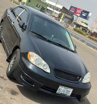A picture of 04 05 Toyota Corolla