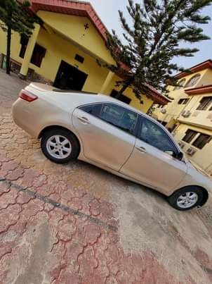 A picture of Toyota Camry 08