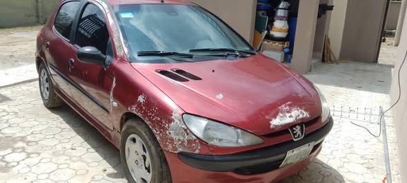 A picture of Peugeot 206