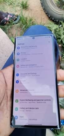 A picture of Galaxy not10 plus gb256 ram12
