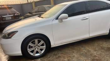 A picture of Well verified toks standard 08 full options Lexus es350 absolutely