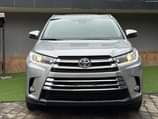 A picture of TOYOTA HIGHLANDER LIMITED Keyless Fullest Option Year 2019 2020 Model