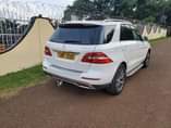 A picture of M Benz ML350 85m
