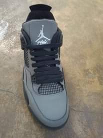 A picture of Air Jordan 4