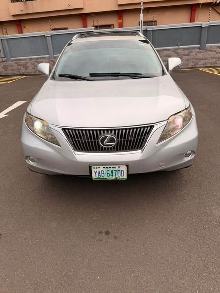 A picture of Very Clean RX350 2009 2010 Model Registered