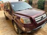 A picture of Honda pilot