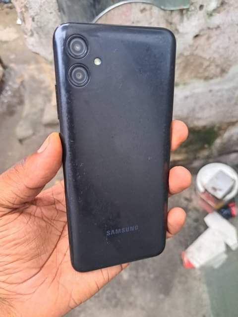 A picture of Samsung A04e