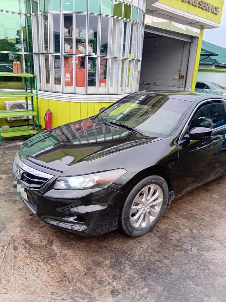 A picture of HONDA ACCORD COUPE 2009