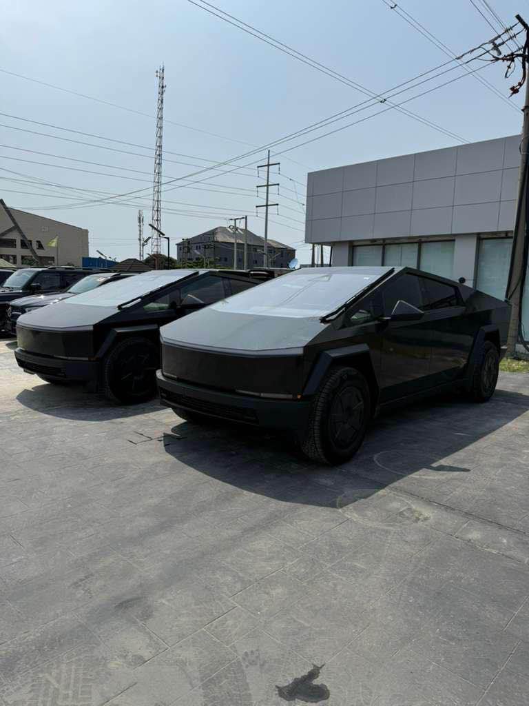 A picture of Cyber truck 2025 model