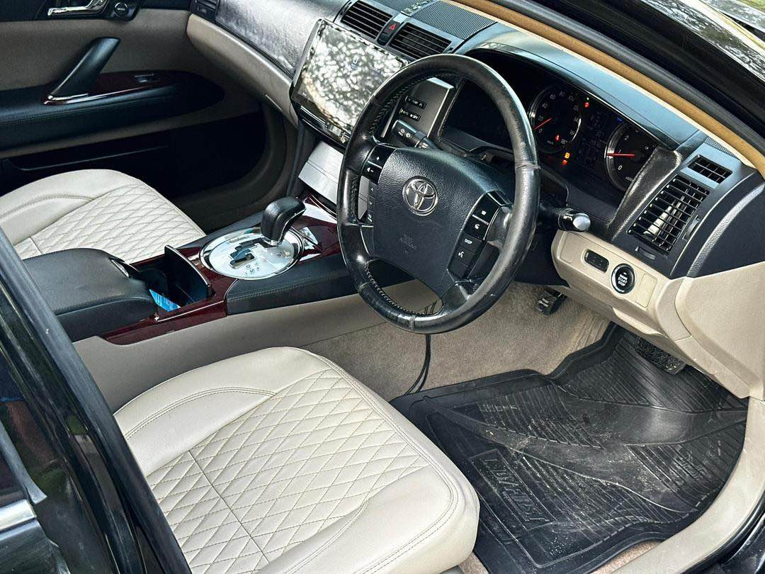 A picture of Contant 0781388282. Toyota Mark X 11.5Milioni.