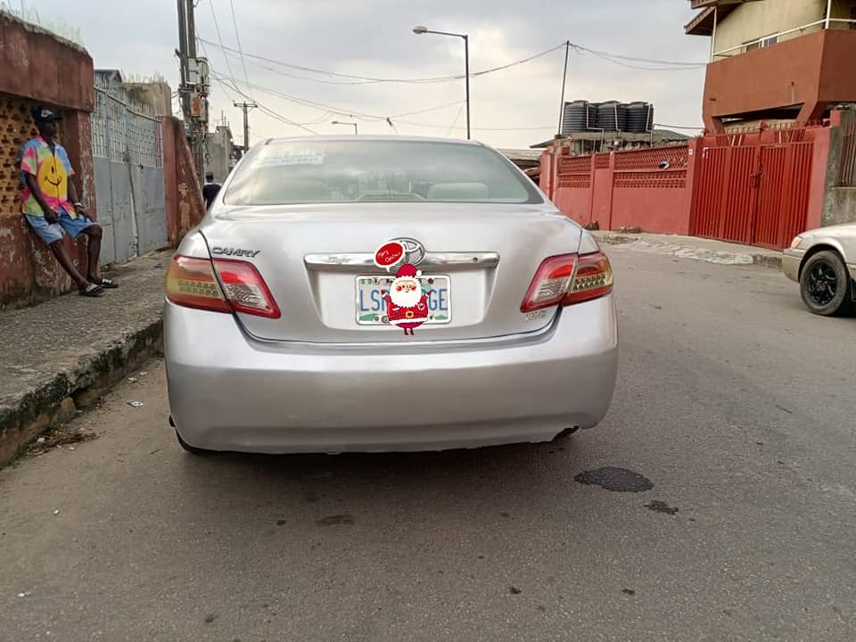 A picture of TOYOTA CAMRY XLE 2009