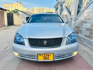 A picture of TOYOTA CROWN ATHLETE