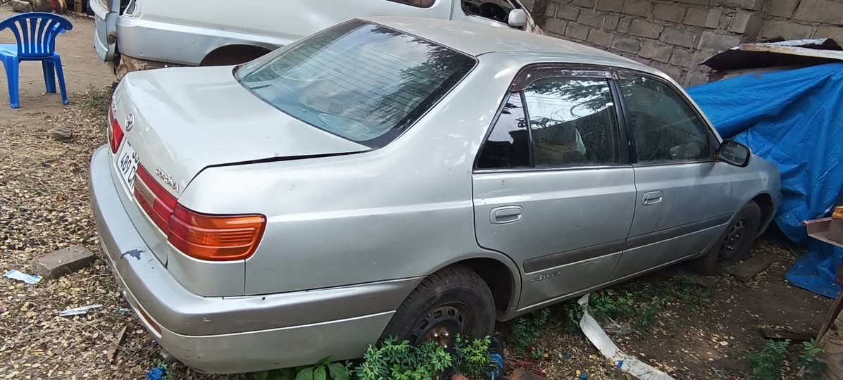 A picture of Toyota Premio 3S 1999