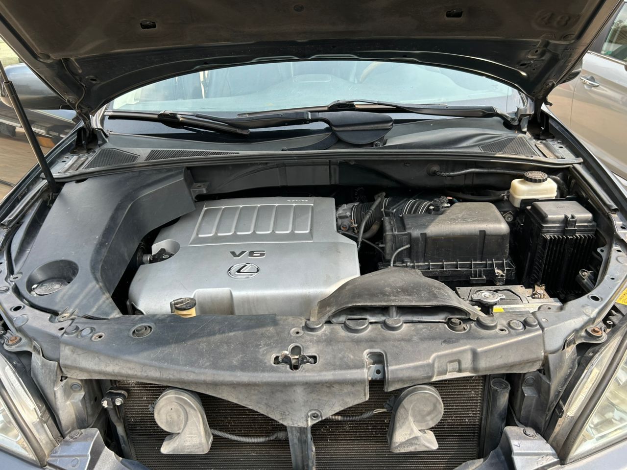 A picture of Distress Sale Super clean Foreign Used 2008 Lexus RX350 Full