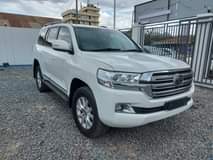 A picture of Landcruiser V8 Mil 270 Call 0621043010