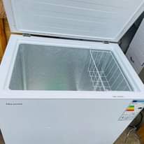 A picture of Nauza fridge na friza zote mpyaa