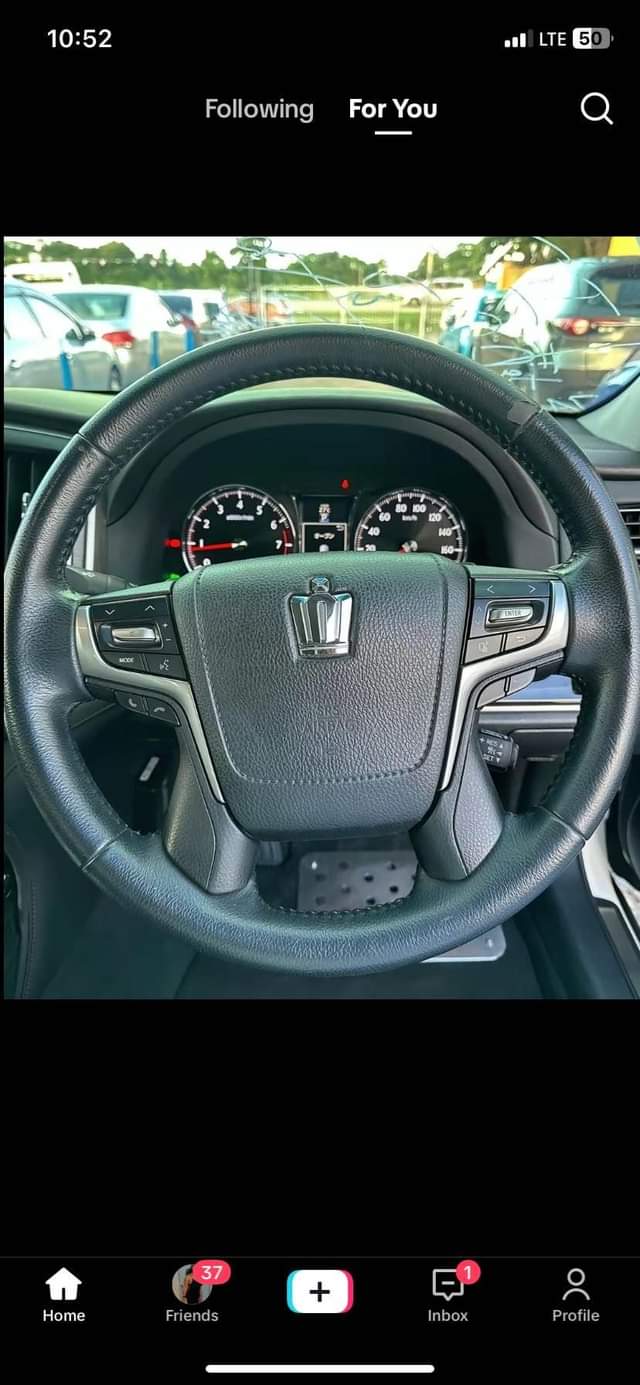 toyota crown