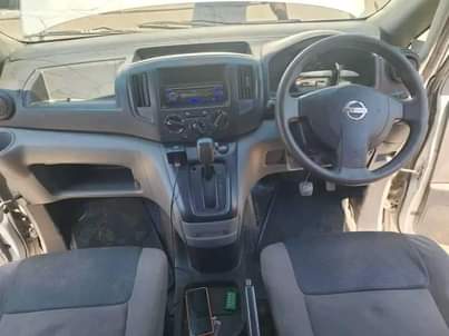 nissan nv200