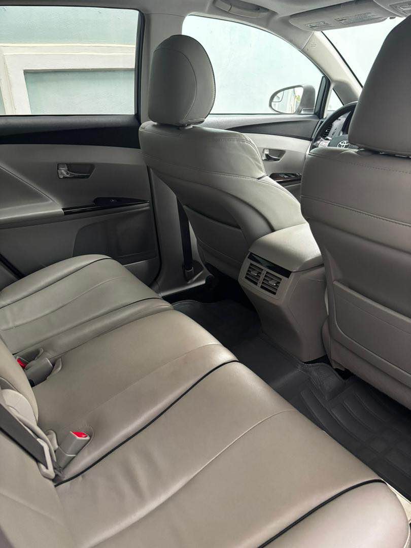 A picture of TOYOTA VENZA 2011 FOREIGN USED