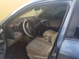 A picture of Toyota RAV4 v6