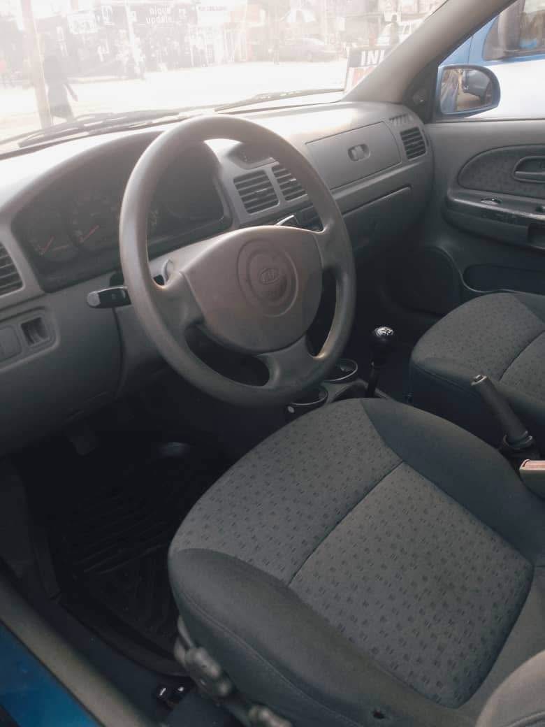 A picture of 2005 Manual KIA RIO