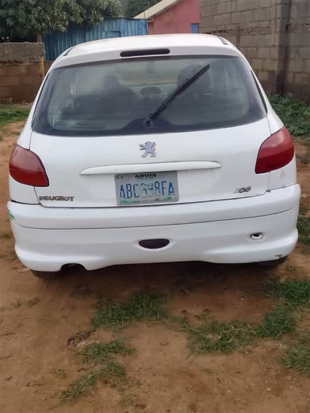 A picture of Peugeot 206