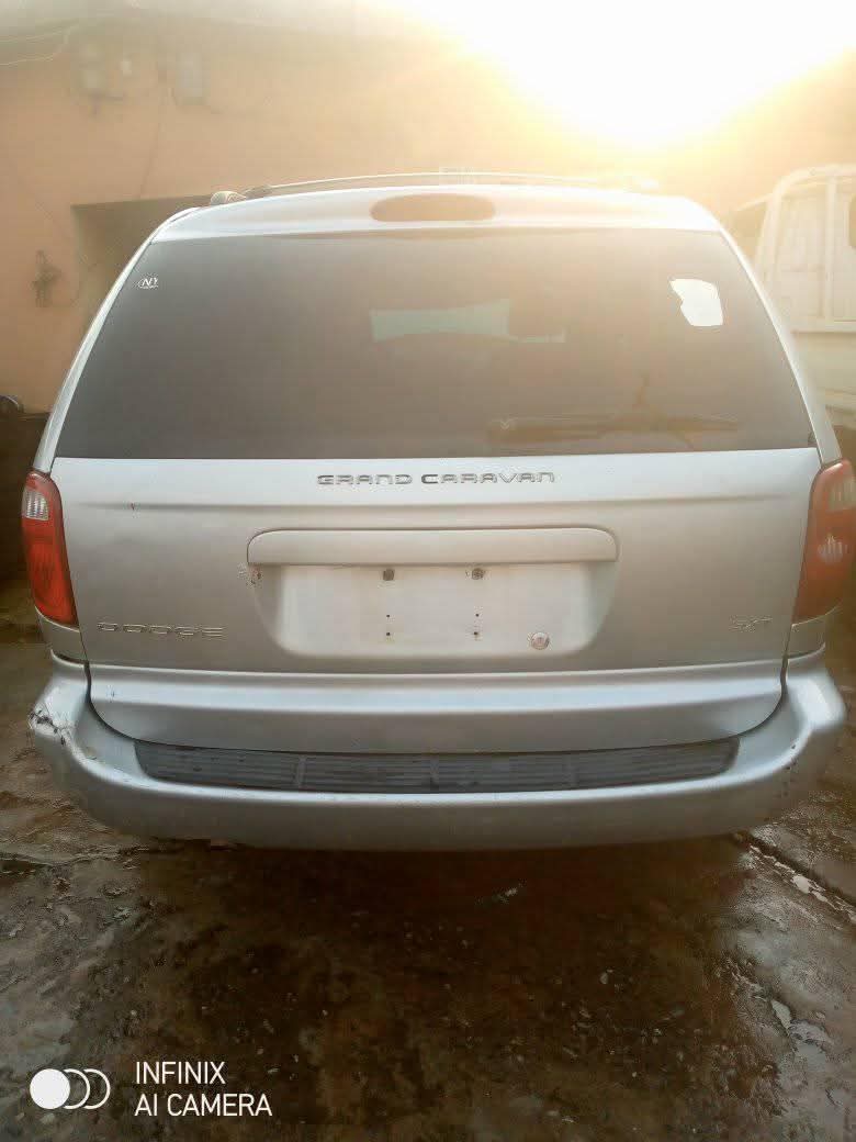 A picture of Dodge caravan
