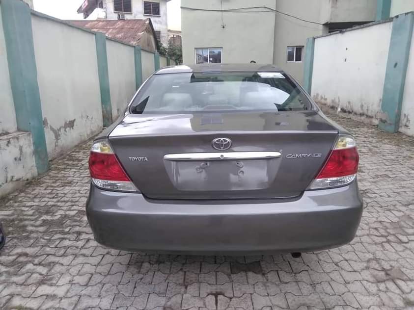 A picture of 2005 TOYOTA CAMRY