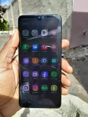 A picture of SAMSUNG GALAXY A31