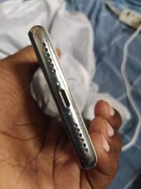 A picture of IPHONE X 256GB