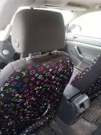 A picture of Volkswagen Jetta car
