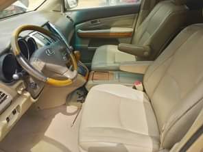 A picture of CLEAN REGISTERED LEXUS RX350 2007 MODEL 5M NET PRICE ABUJA
