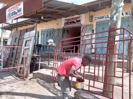 A picture of Tunatengeneza magril ya madirisha na milango
