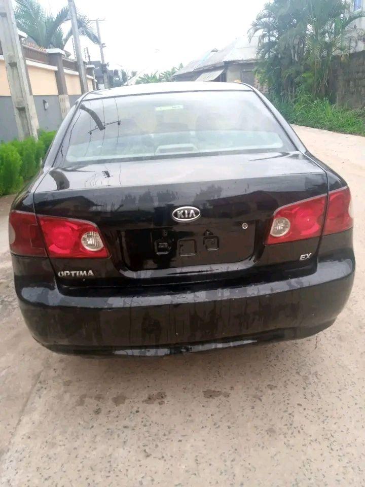 A picture of Belgium grade Kia optima 08 Very very clean engine and