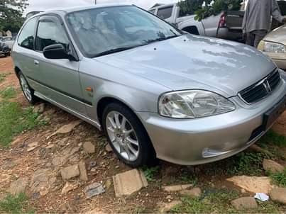 A picture of Civic 2000 manual