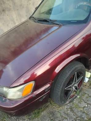 A picture of Toyota Camry Tiny light Engine has top noise Gear transmission