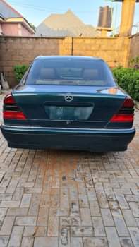 A picture of Neatly Used Mercedez Benz C230 Price 2 750mil Engine Gear