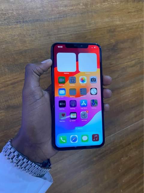 A picture of iPhone 11pro max
