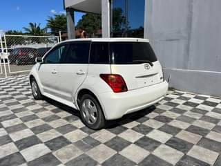 A picture of 2005 Toyota IST