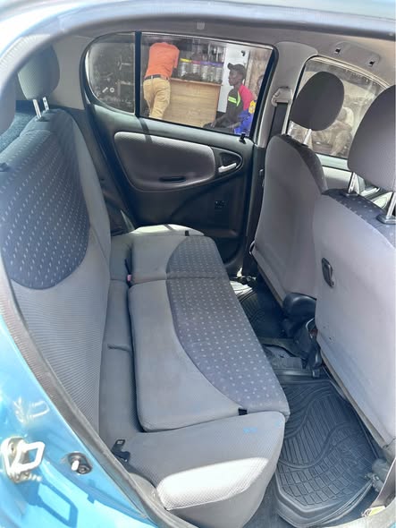 A picture of Vitz 1 3cc 11 5m