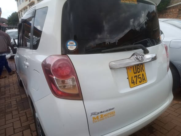 A picture of Toyota Ractis