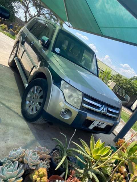 used mitsubishi pajero