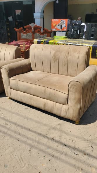 A picture of Sofa limenyooka bei 125k pig sm 0783083710