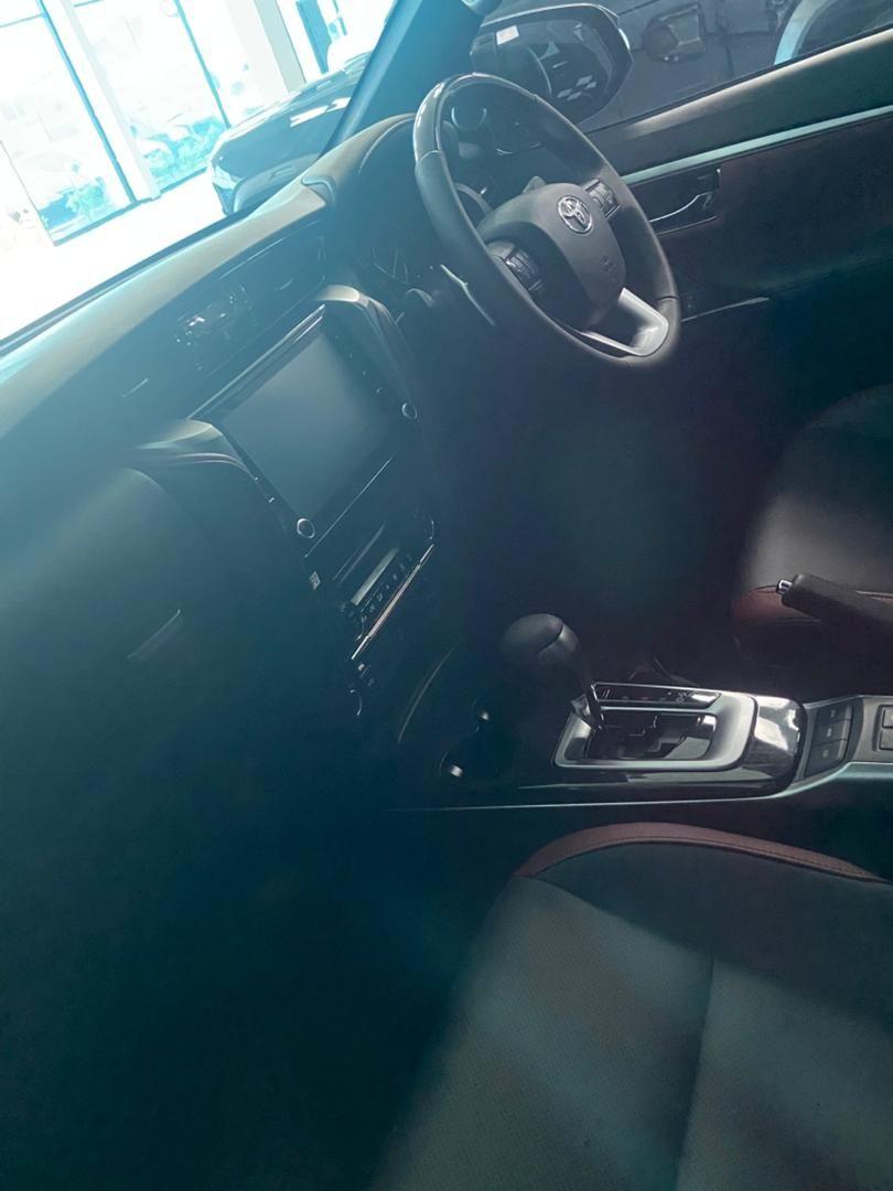A picture of TOYOTA FORTUNER NEW