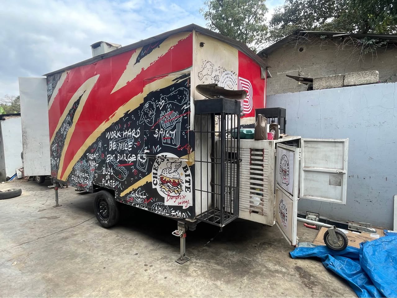 A picture of FOOD TRAILER FOR SALE 