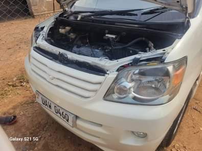 A picture of Make TOYOTA Brand NOAH Year 2002 Color WHITE Grade 2WD